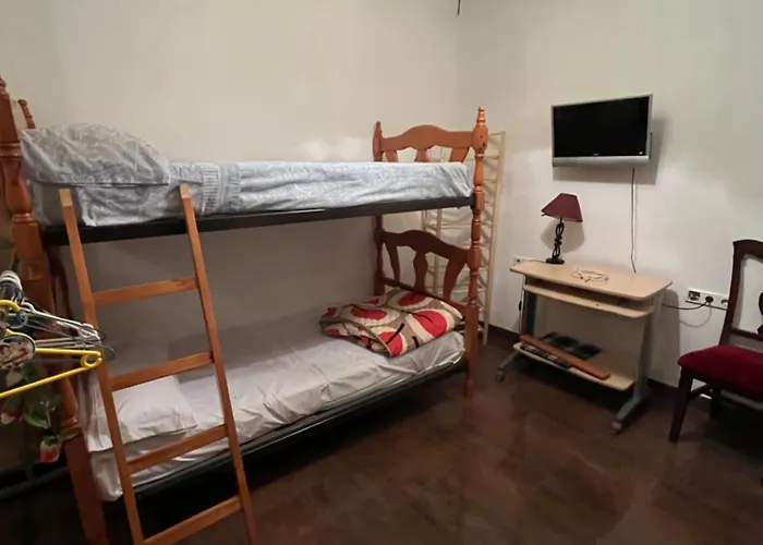 Apartamento En Pleno Centro De Marchena 3 Dormitorios 3 Banos Privados