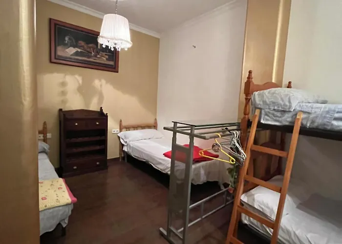 Apartamento En Pleno Centro De Marchena 3 Dormitorios 3 Banos Privados