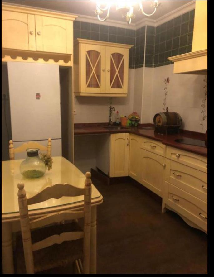 Apartamento En Pleno Centro De 3 3 Banos Privados *