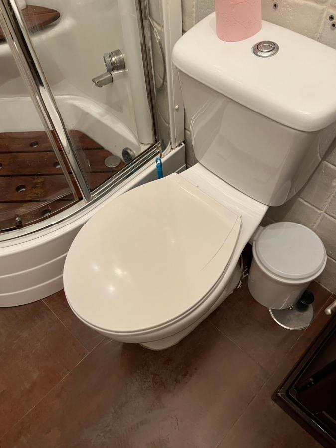 Apartamento En Pleno Centro De 3 3 Banos Privados *