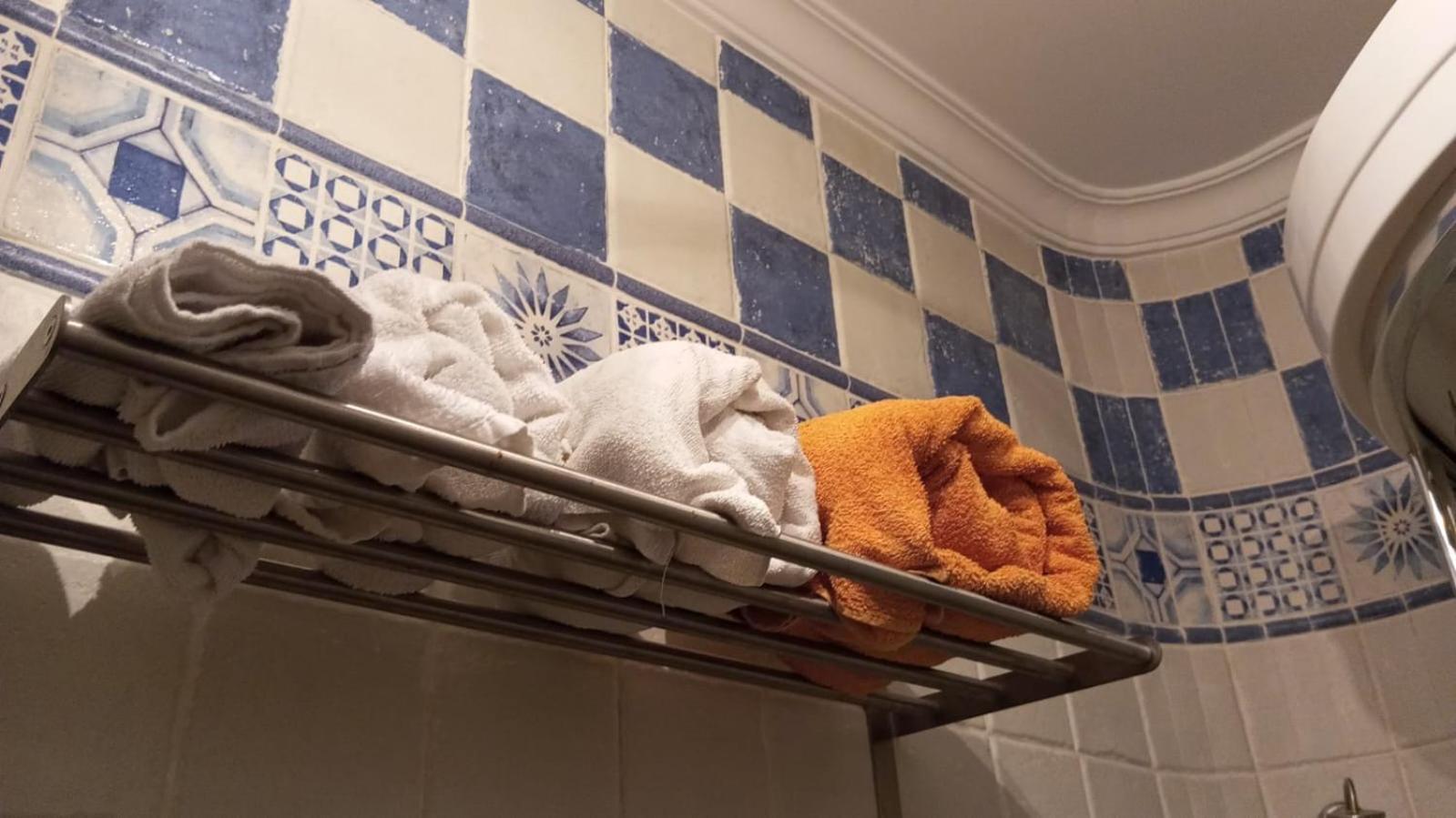 En Pleno Centro De 3 3 Banos Privados *